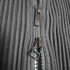 USED HOMME PLISS�_ ISSEY MIYAKE PLEATED HOODIE, BLACK VERYGOOD