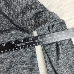 Under Armour Sweater Mens Medium Black Gray Heathered Loose Heatgear Performance