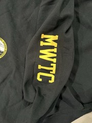 “USMC MOUNTAIN WARFARE TRAINING CENTER – BRIDGEPORT, CA” Sweatshirt – Sz XXL