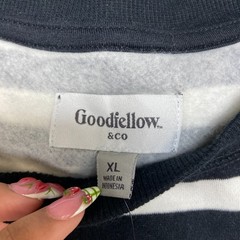 Goodfellow & Co Sweatshirt Mens XL White Black Striped Crew Neck Fleece Lined