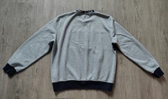Tommy Hilfiger Sweatshirt Men’s Size L Gray Navy Blue Color Block Crewneck Logo