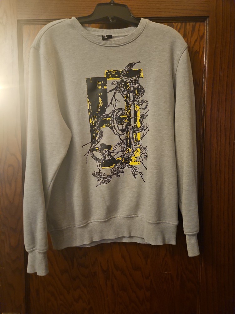QMc Long Sleeve Sweatshirt -W/Snakes & Vines-Size S