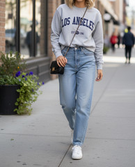Letter Graphic Round Neck Long Sleeve Sweatshirts Los Angeles EST-1781