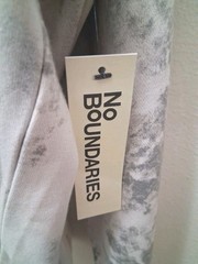 Men’s No Boundaries gray/white Camo zip up hoodie size 3XL NWT