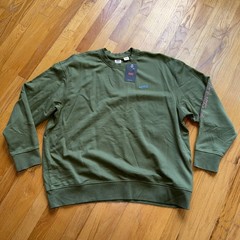 NEW Levi’s Sweatshirt XL Olive Green Graphic Print Crewneck Floral Street NWT