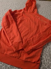 New With Tag Men’s Medium Coral/Orange Drawstring Pocketed Under Armour Hoodie