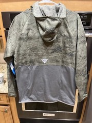 $70 Columbia Men’s Size S Green Gray Camo PFG Super Terminal Fleece Hoodie NWT