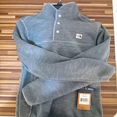 The North Face Sherpa Patrol 1/4 Snap Fleece. Medium