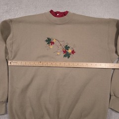 Fruit of the Loom Sweatshirt Womens XL Embroidered Leaf Acorn Fall Pullover Crew