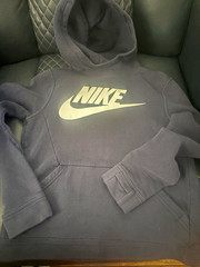 Nike Teens M Black Fleece Pullover Hoodie Logo Graphic Print Pocket