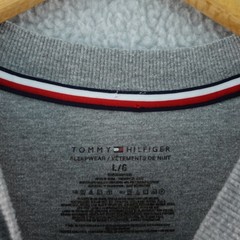 Tommy Hilfiger Mens L Gray Red Color Block Long Sleeve Crew Neck T-Shirt Y2K