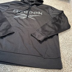 Reebok Hoodie Mens Large Black Pullover Athletic Gym Sweatshirt Logo