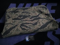 Supreme x Champion Tiger Camo Men’s Large Pullover FW15 PRE-OWNED OG SELLER
