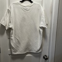 Under Armour Men’s Medium Shirt White Short Sleeve Stylish Trendy Sweat Shirt