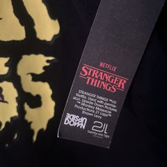 Netflix Stranger Things Oversized Fleece Sweatshirt No Boundaries Black XXS (00)