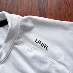 UNRL Crossover Crewneck White Men’s L Stretch Performance Sports Gym