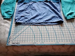 ADULT LARGE DUTCH BROS TEAL/BLUE/PURPLE HOODED WINDBREAKER – NWT