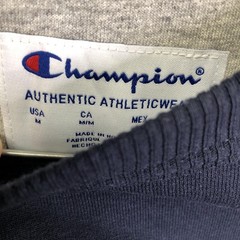 Champion Sweatshirt Mens M Dark Navy Blue Gradient Logo Fleece Pullover
