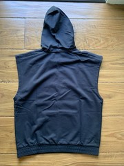 BRAND NEW Adidas Men’s Sleeveless Hoodie Hoody HF4192 in BLACK in a SIZE MEDIUM