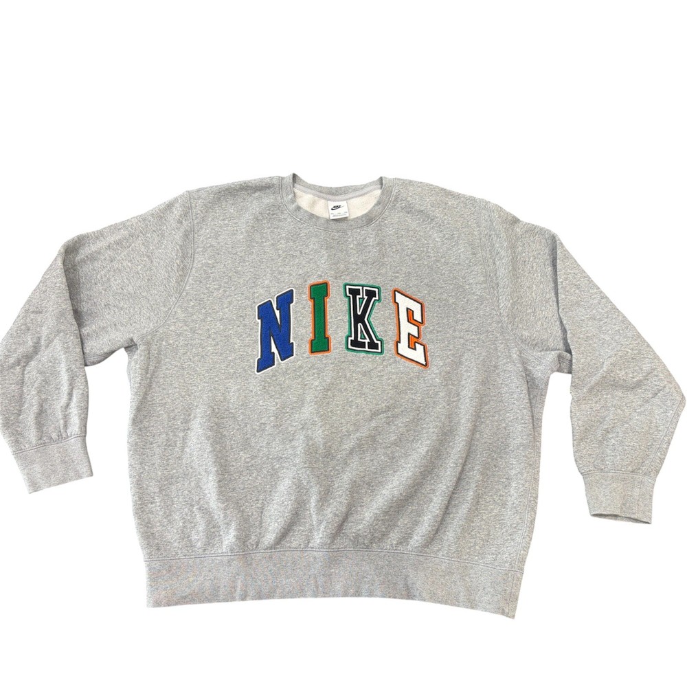 Nike Club Fleece Crewneck Sweatshirt Men’s 2XL Gray Multi Chenille Letter Logo