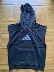 BRAND NEW Adidas Men’s Sleeveless Hoodie Hoody HF4192 in BLACK in a SIZE LARGE