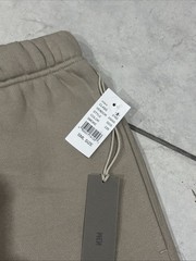 Fear of God Essentials Shorts Smoke Size S