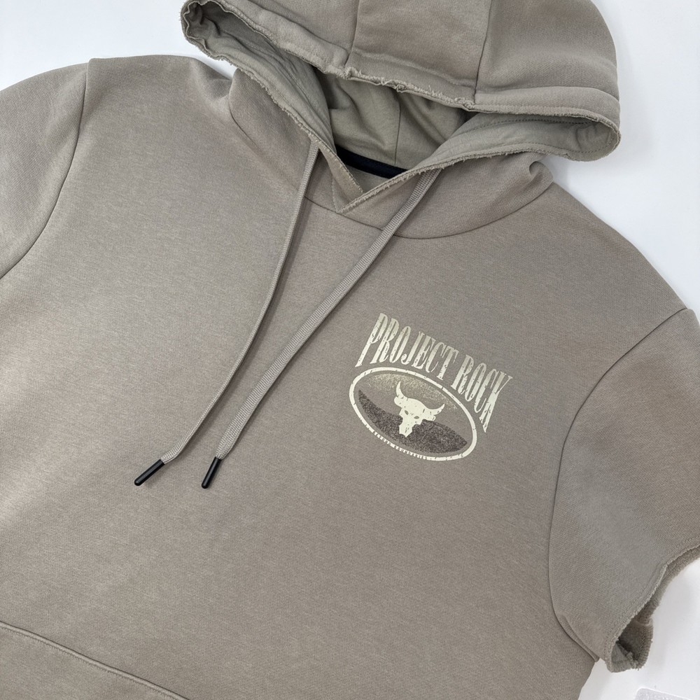 Under Armour Project Rock Mens Small Beige Hoodie Short Sleeve Back Logo