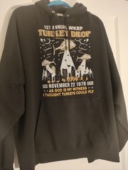 WKRP Cincinnati Turkey Drop 1978 Hoodie 4XL Hanes Classic TV Thanksgiving Hanes