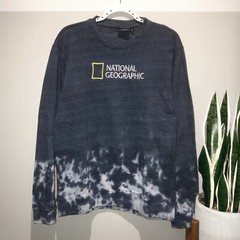 New NATIONAL GEOGRAPHICS OSORNO VOLCANO Blue Tie Dye Long Sleeve Shirt Size M