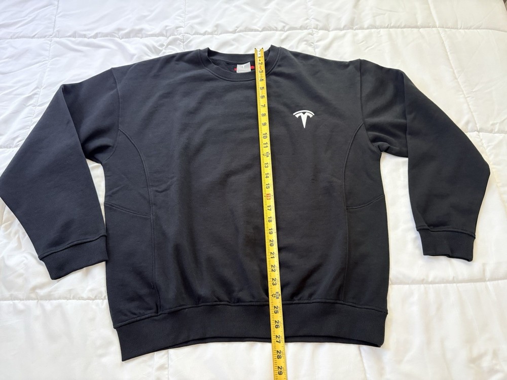 OFFICIAL Black Tesla Men’s Sweatshirt Logo Crewneck Size L BRAND NEW Unisex