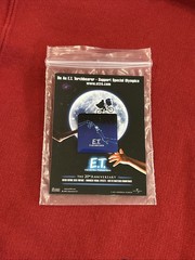 VTG E.T. The Extraterestrial 20th anniversary movie Promo Zip Up Hoodie And Pin