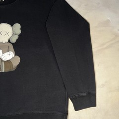 UNIQLO x KAWS COMPANION Family Sweatshirt Black Size M Mens Graphic Pullover UT⁠