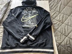 NIKE ATHLETIC DEPT SIZE 2XL STNDR FIT BLACK PULL OVER HOODIE.SEE DESCRIPTION