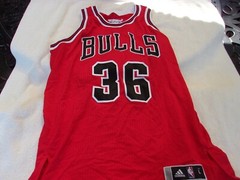 NWOT Adidas basketball jersey, men’s L, nylon, red, Chicago Bulls, #36, stitched