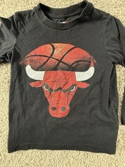 Chicago Bulls NBA Shirt Youth Small Long Sleeve Black Red Basketball Sport
