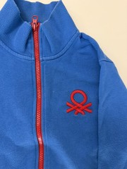 United Colors of Benetton full zip jacket featuring red logo XXL YOUTH