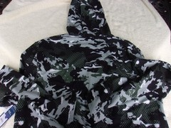 NWT Huk hooded pullover, men’s M, L, XL, camo black & green, polyester blend