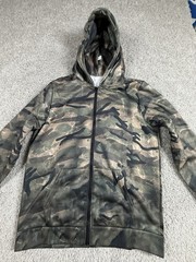 NWOT Men’s Full Zip Camo Hoodie Size XL Slim