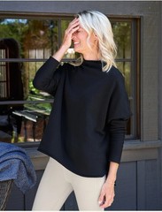 Frank & Eileen Effie Long-Sleeve Funnel Neck Triple Fleece Capelet Large Black