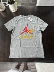 Nike Jordan ’92 Graphic T-Shirt DV1431-091 – Men’s Large – Gray – New with Tags