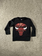 Chicago Bulls NBA Shirt Youth Small Long Sleeve Black Red Basketball Sport
