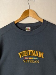 Fruit of the Loom Heavy Vietnam Veteran Embroided Black Crewneck Sweater Men’s L