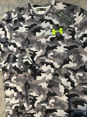 UNDER ARMOUR PERFORMANCE ALL SEASON GEAR CAMO SWEATSHIRT SIZE M MEN NWT $$$$