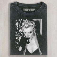 MARILYN MONROE SMOKING UNISEX TEE