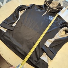 Nike hoodie Black and gray 100% polyester. Size L.. Front pocket. 👍 Condition!