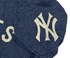 Mitchell & Ness New York Yankees Lightweight Cooperstown Men’s Hooded Shirt NWT