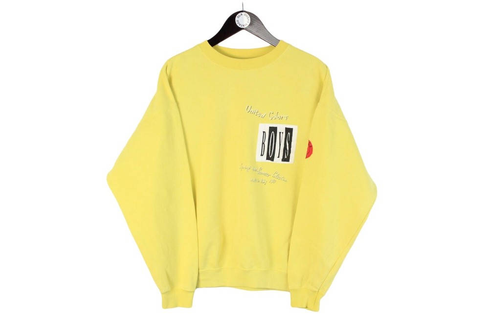 VINTAGE UNITED COLORS OF BENETTON SWEATSHIRT SIZE M 90s yellow crewneck big logo