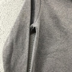 Under Armour Hoodie & Sweatshirts Mens Medium Gray Hooded Long Sleeve Pullover