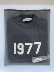 Fear of God Essentials 1977 Crewneck Iron Grey Black SS22 – Size X-Small (XS)