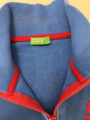 United Colors of Benetton full zip jacket featuring red logo XXL YOUTH